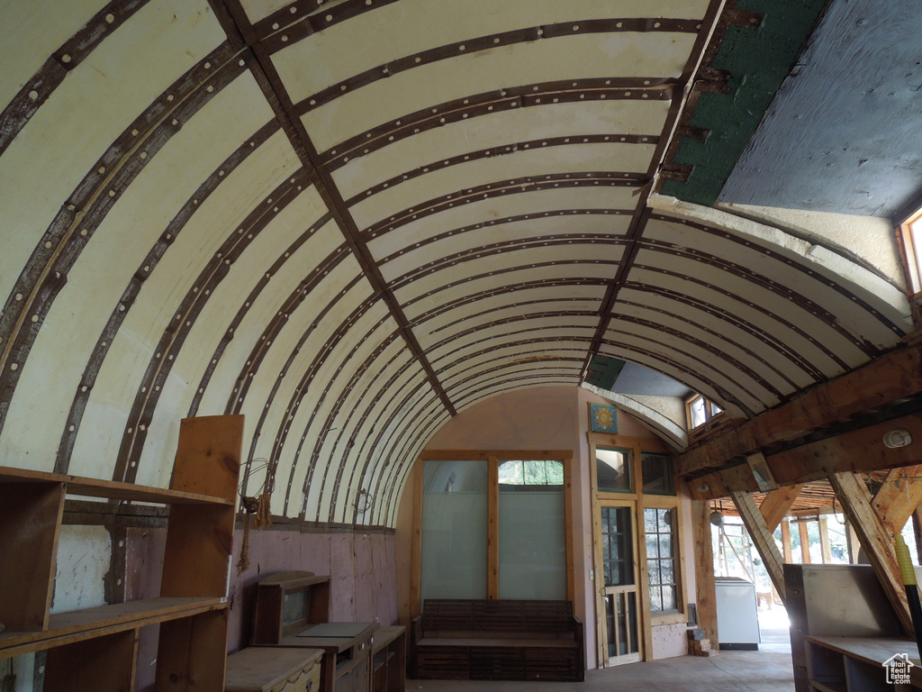 Misc room with vaulted ceiling