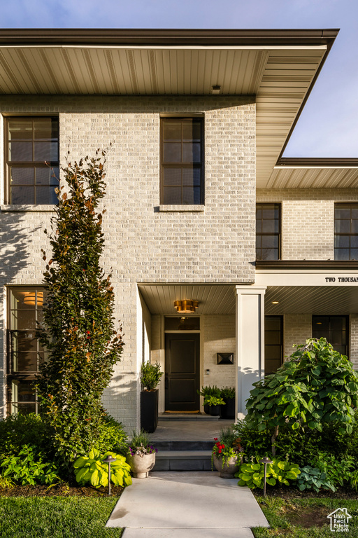 Photo 41 for MLS #2091883 at 2008 E Laird Dr