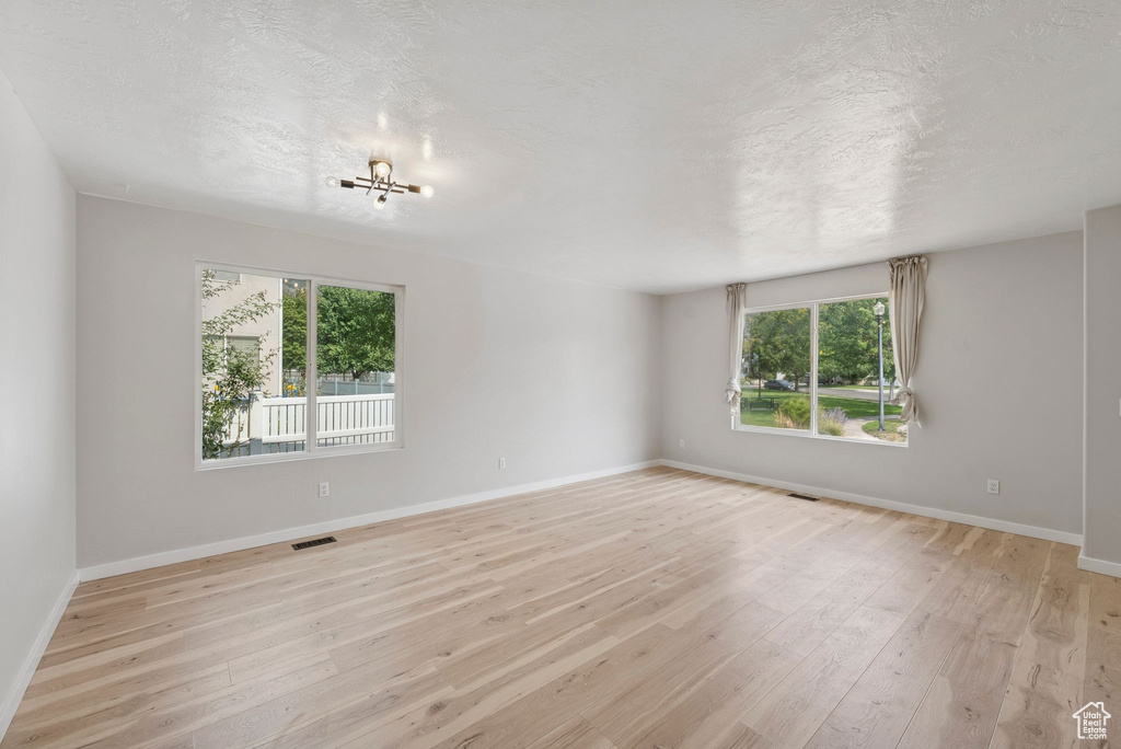 Photo 9 for MLS #2091938 at 1212 Pinehurst Cir