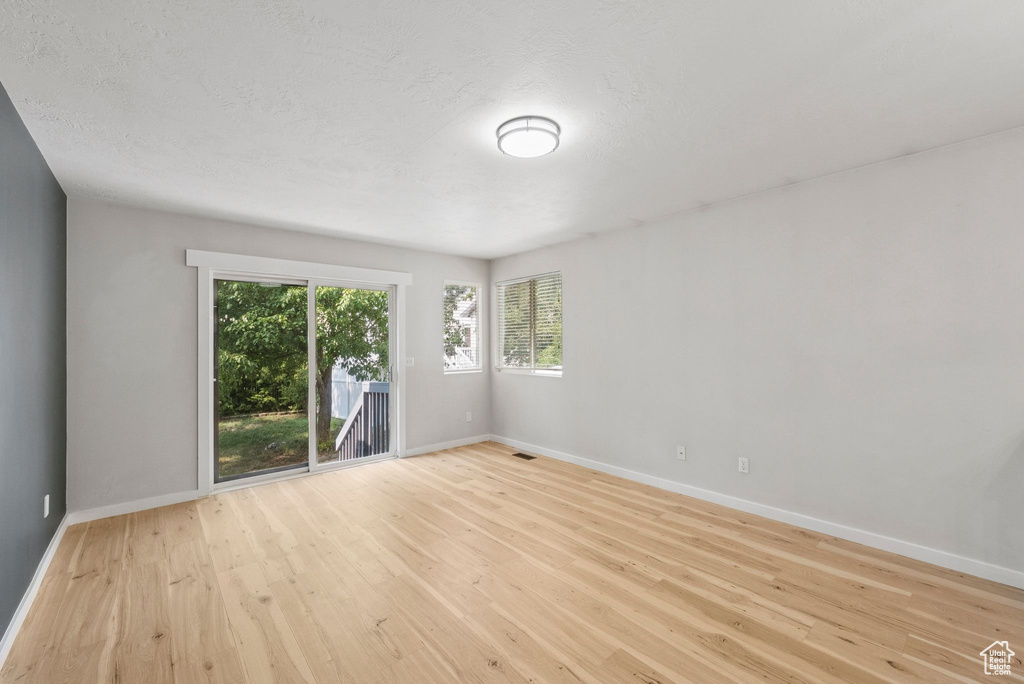 Photo 17 for MLS #2091938 at 1212 Pinehurst Cir