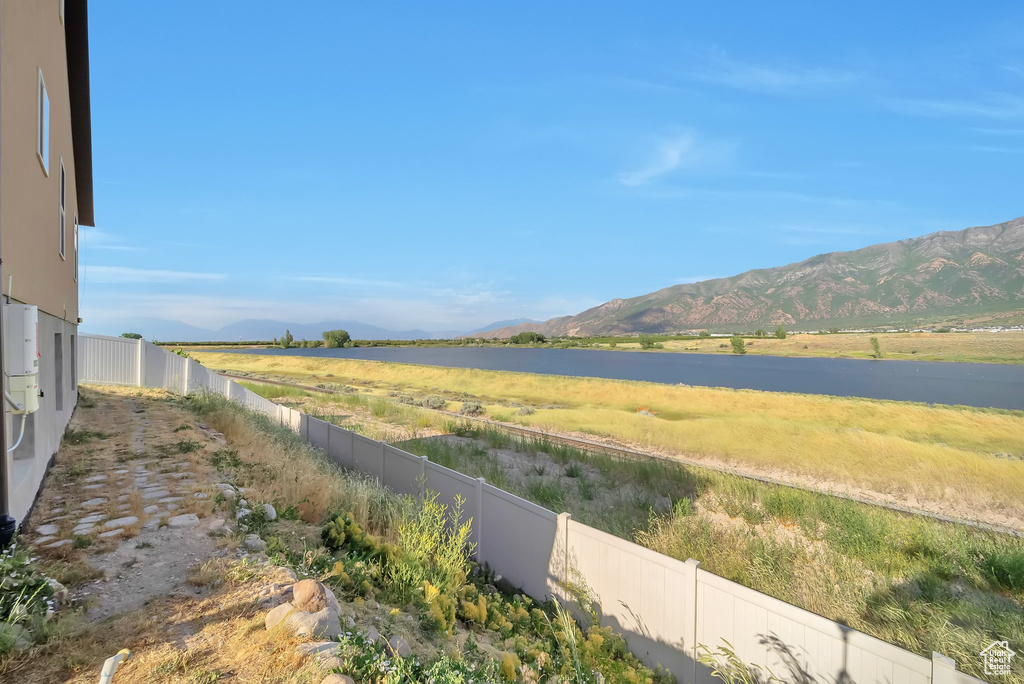View of yard featuring a mountain view