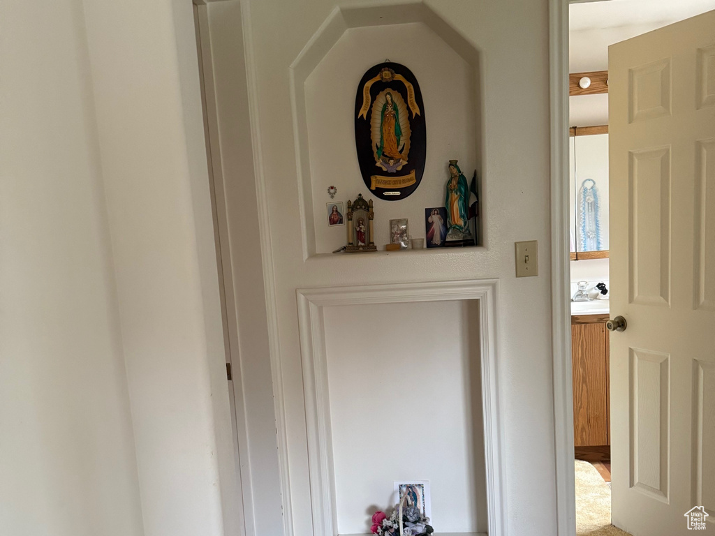 Detailed view of baseboards