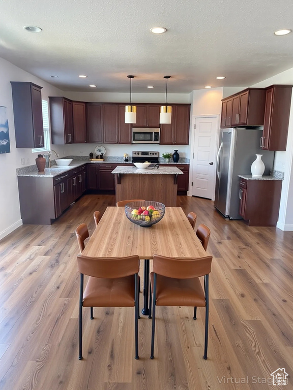 6053 S 4400 W Hooper, UT 84315
