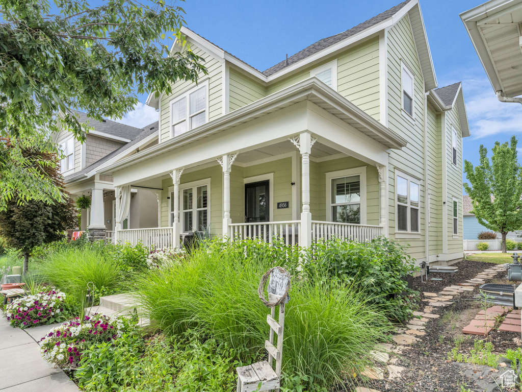 View of front of house with a porch