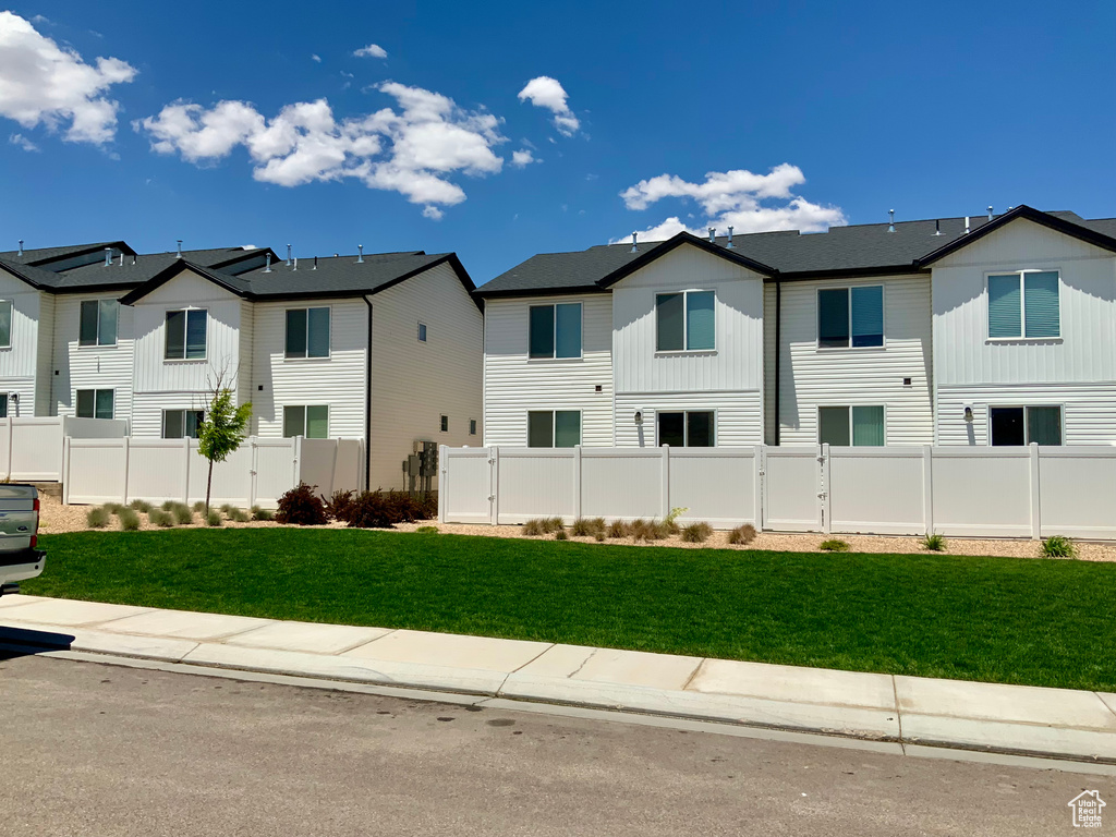 View of building exterior featuring a residential view