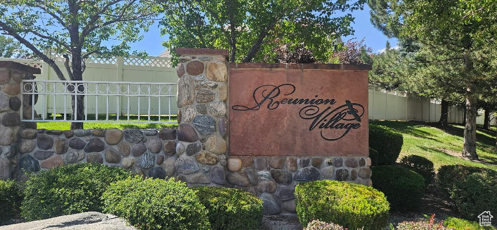 10056 S REMEMBRANCE LN South Jordan, UT 84095