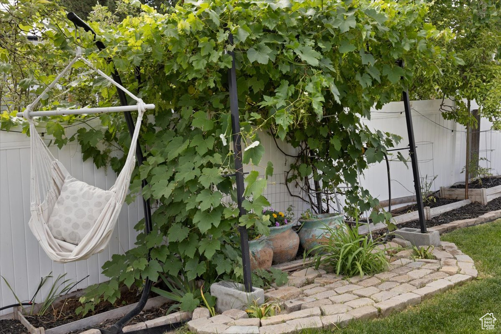 View of yard with a garden