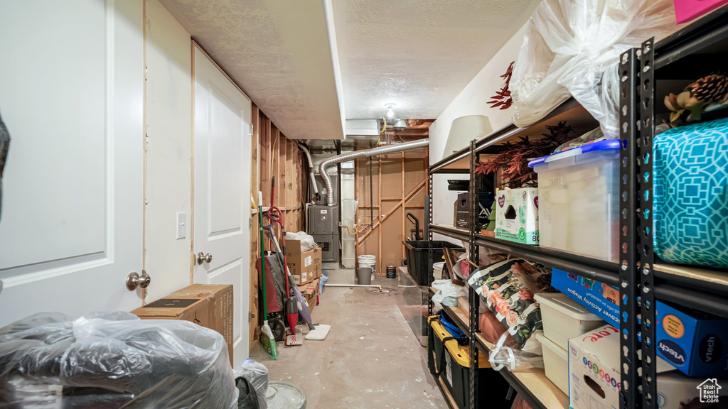 Storage featuring heating unit