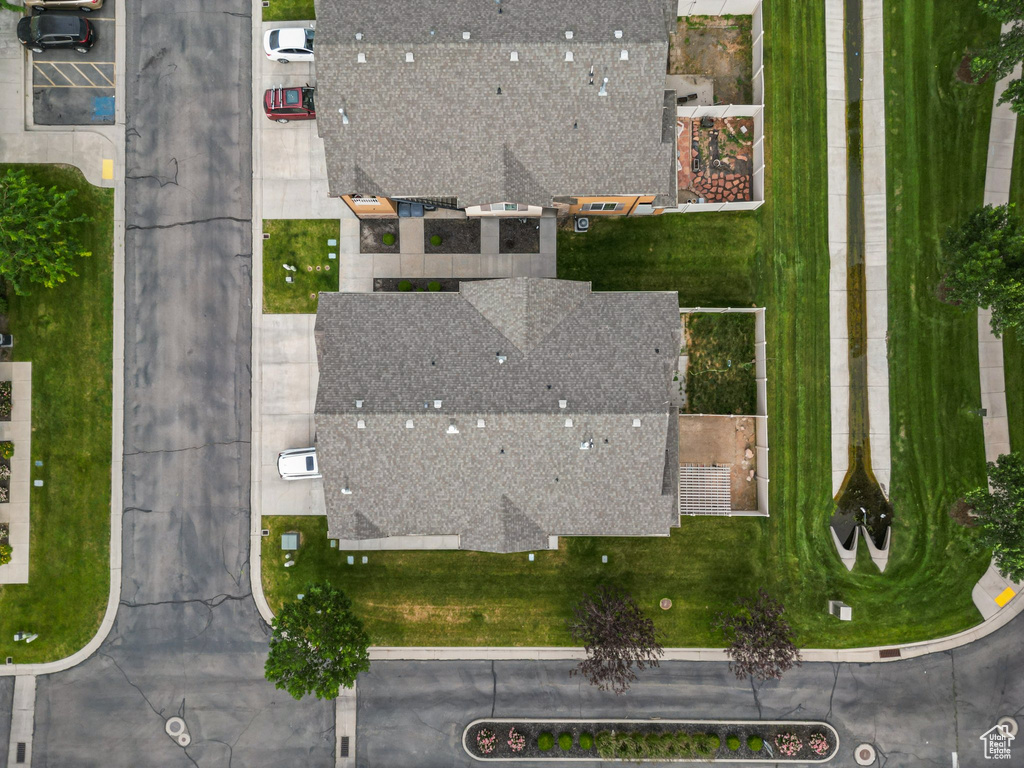 Aerial view of property and surrounding area