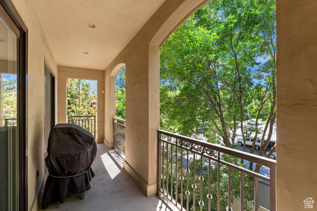 Balcony with grilling area