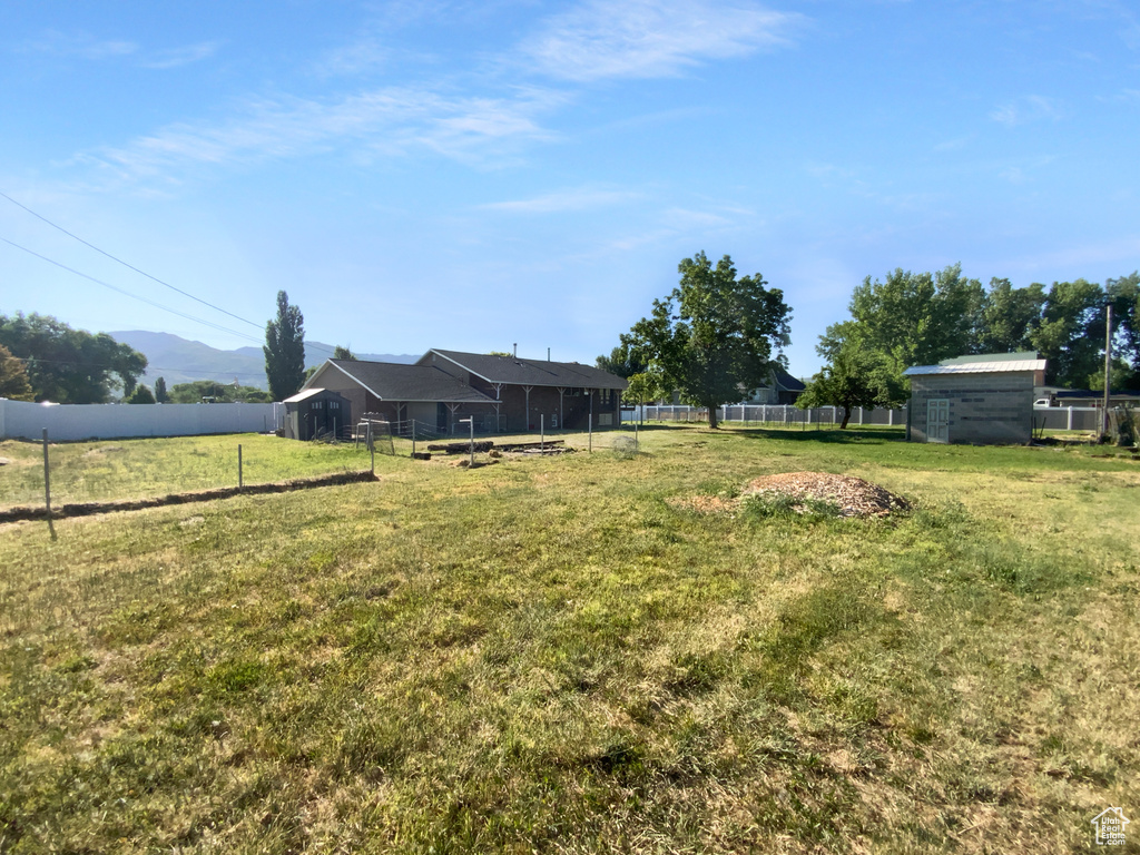 View of yard with a mountain view