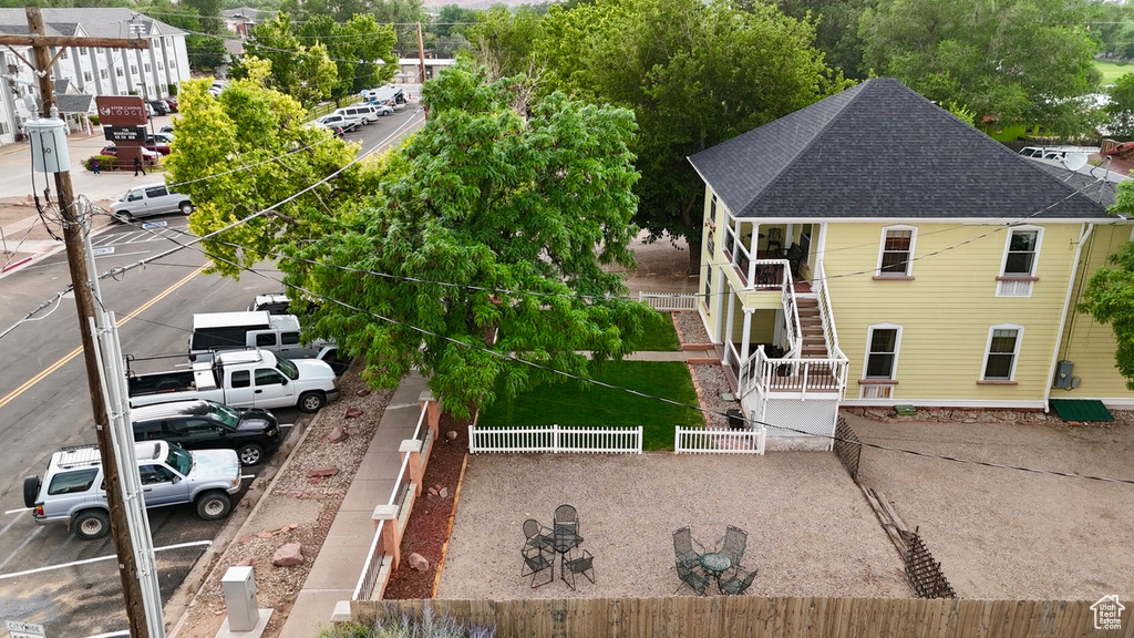 Aerial view of property and surrounding area