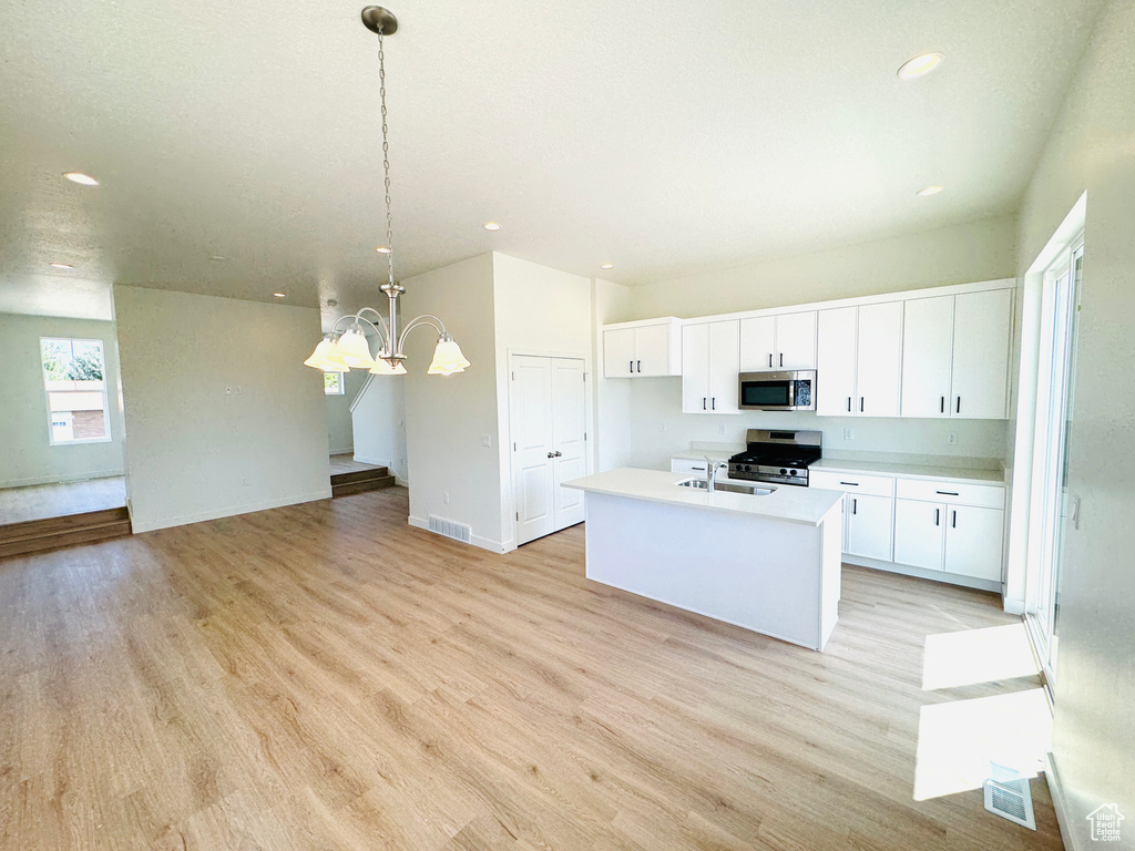 1668 N 1600 W #128 Layton, UT 84041