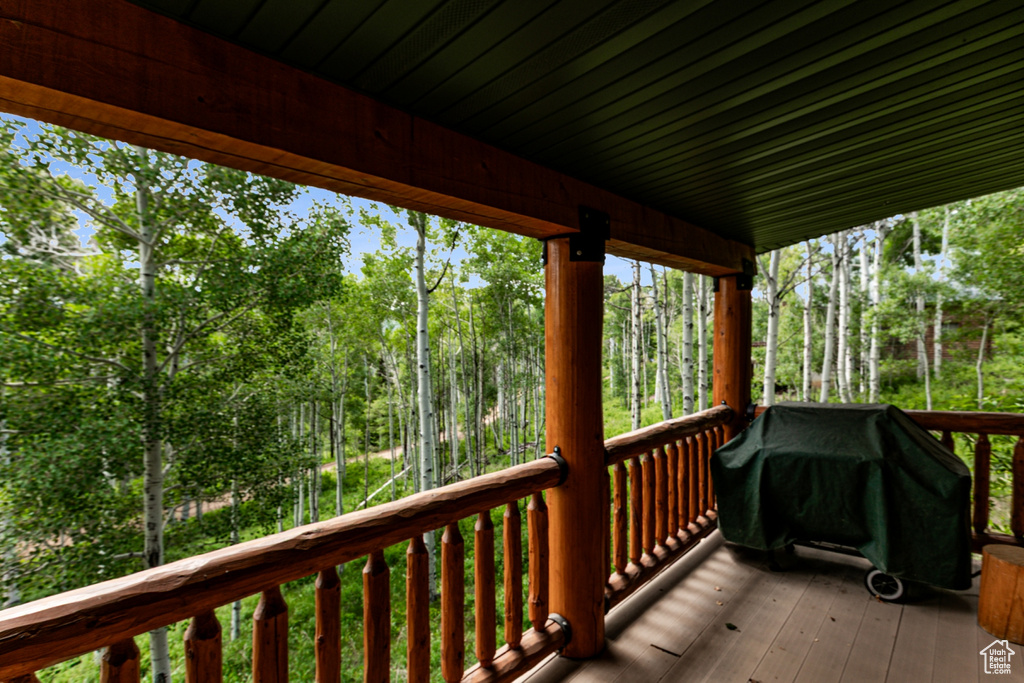 Deck with area for grilling