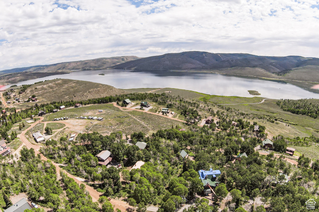 Bird's eye view of a water and mountain view