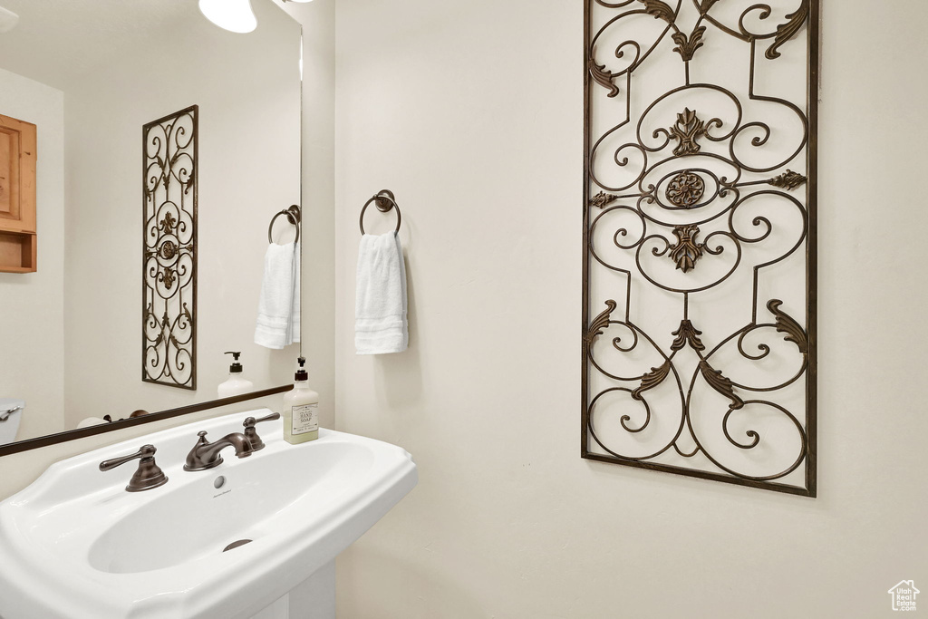 Bathroom with a sink