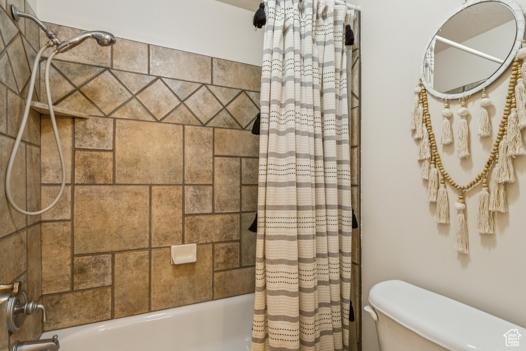 Bathroom with shower / bath combo