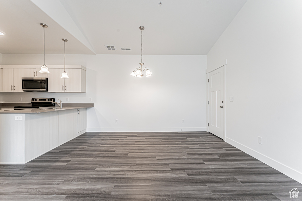 Photo 4 for MLS #2092190 at 6528 W Skyline Loop Ln #A304