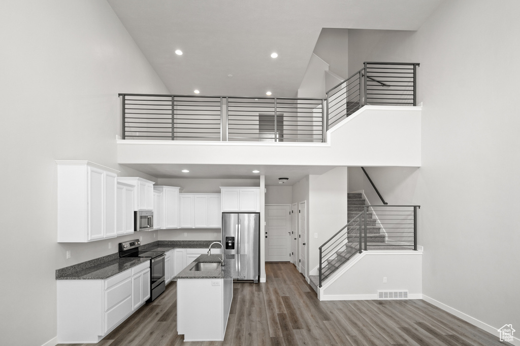15040 S WILD HORSE WAY Bluffdale, UT 84065