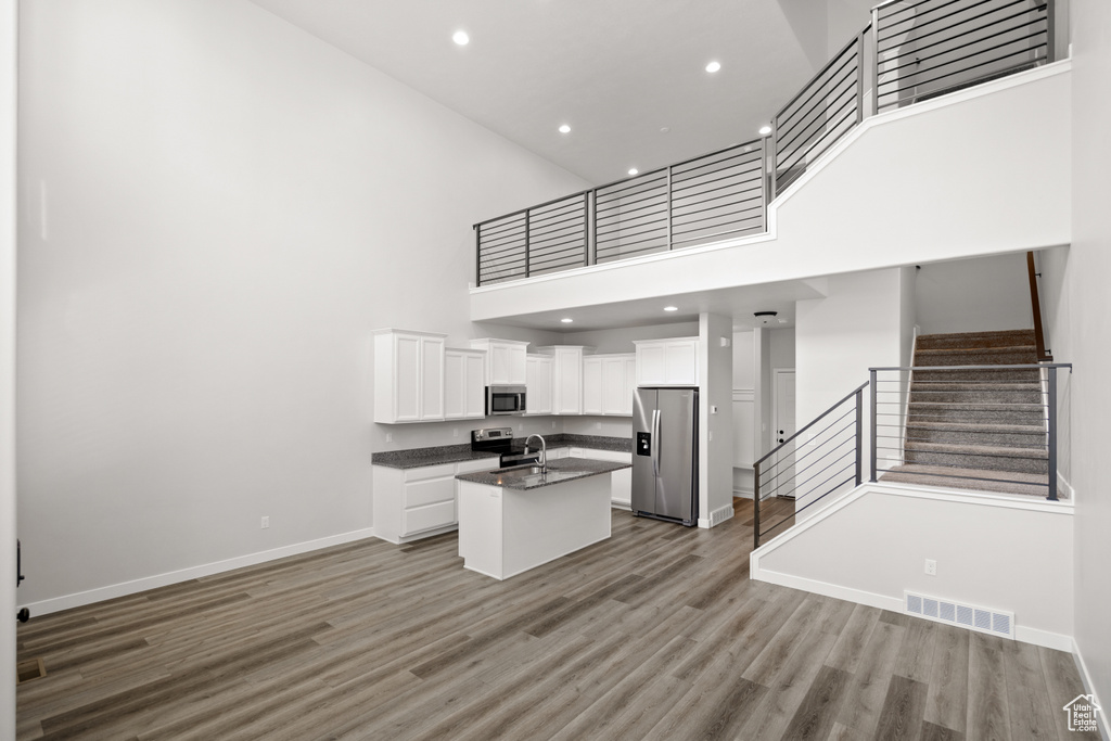 15040 S WILD HORSE WAY Bluffdale, UT 84065