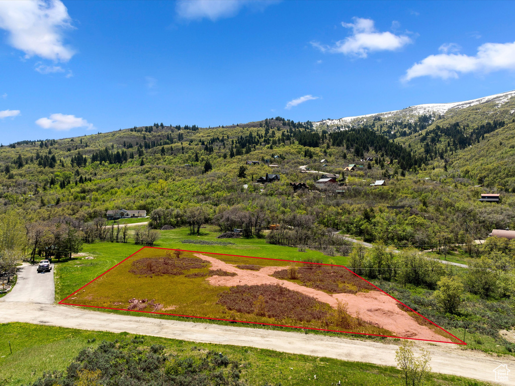 View of property location with property boundaries highlighted and mountains