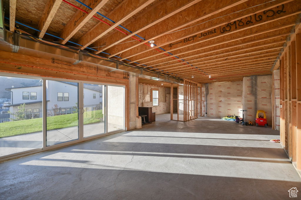 Miscellaneous room with concrete floors
