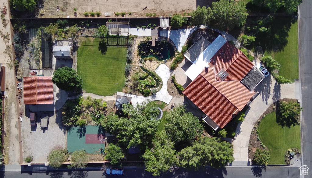 Aerial view of property and surrounding area