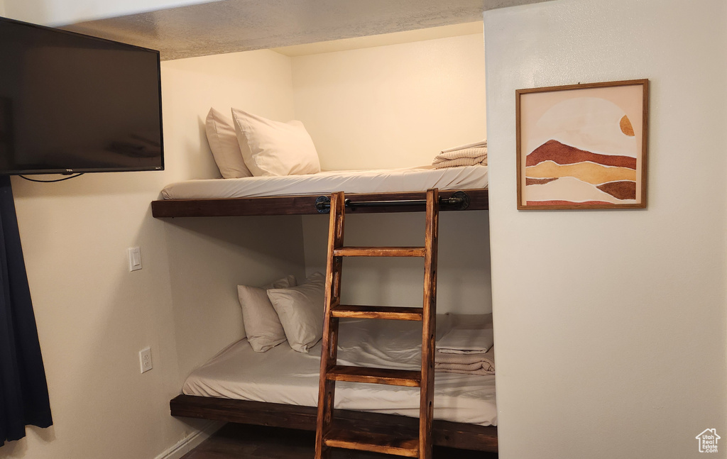 Bedroom with baseboards