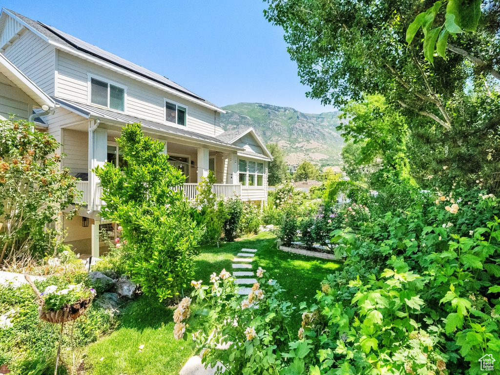 View of yard featuring a mountain view