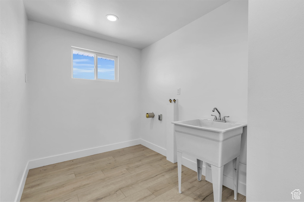 5098 W HATTON RD Kanosh, UT 84637