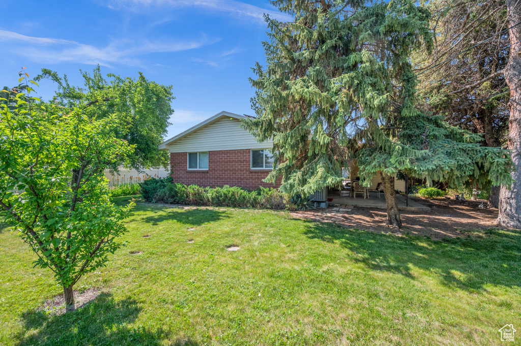 1543 E WINWARD DR Holladay, UT 84117