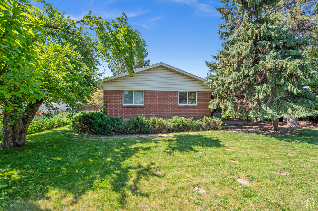 1543 E WINWARD DR Holladay, UT 84117