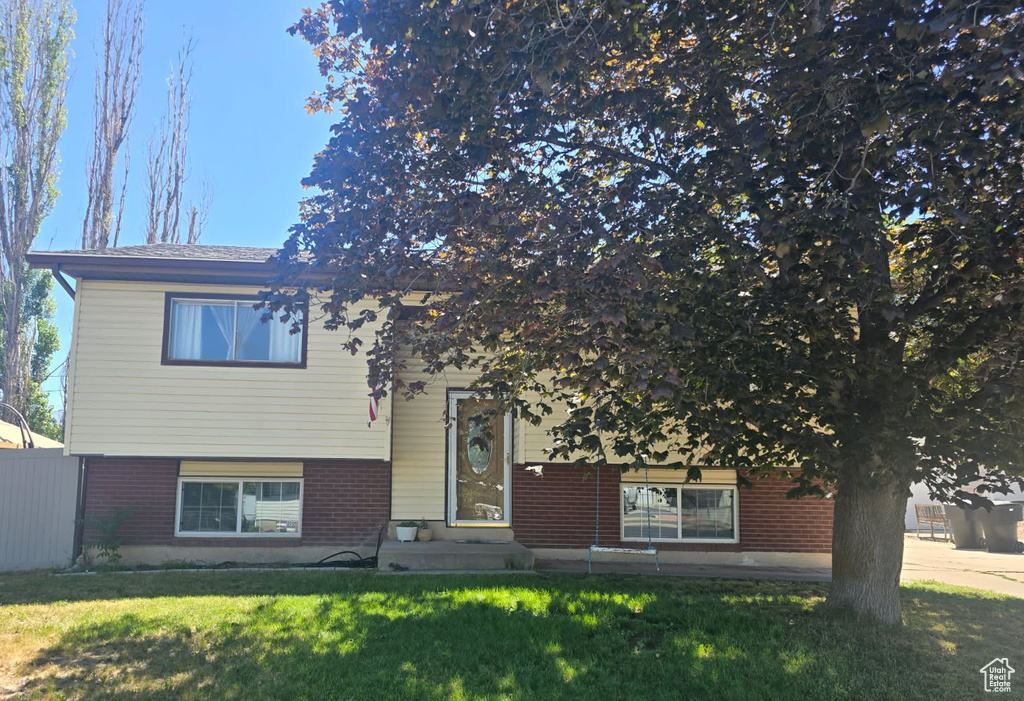 2318 N 970 W Clinton, UT 84015