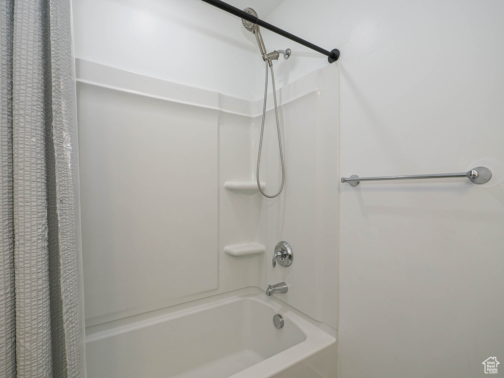 Bathroom with shower / tub combo