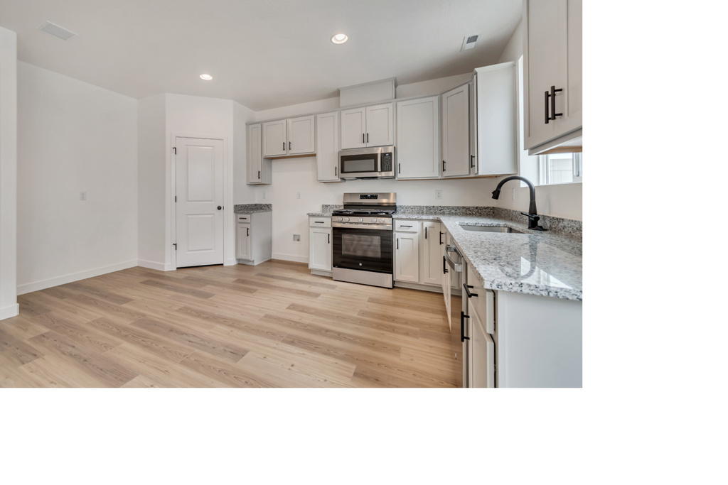 Photo 6 for MLS #2092395 at 2616 N 2125 West #147