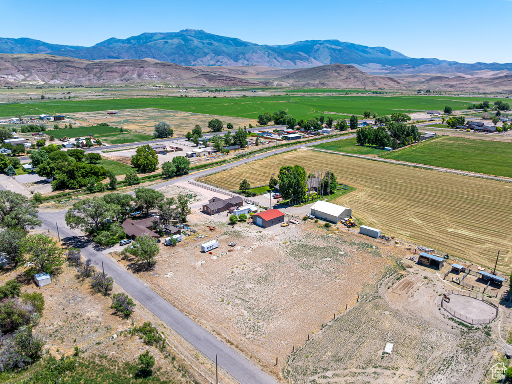Aerial view of sparsely populated area featuring mountains