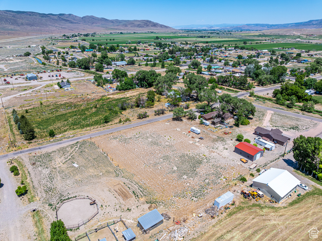 Bird's eye view of a mountainous background