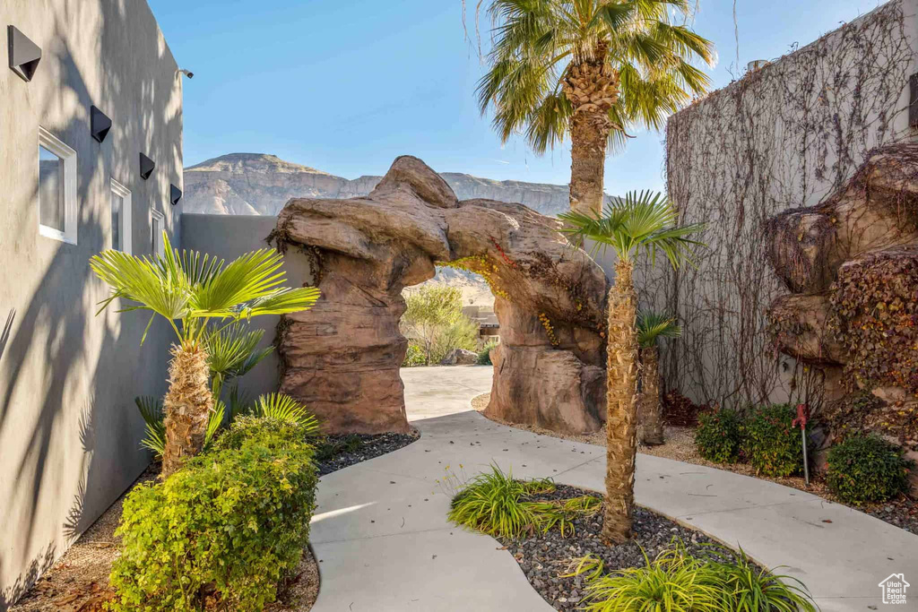 View of yard with a mountain view