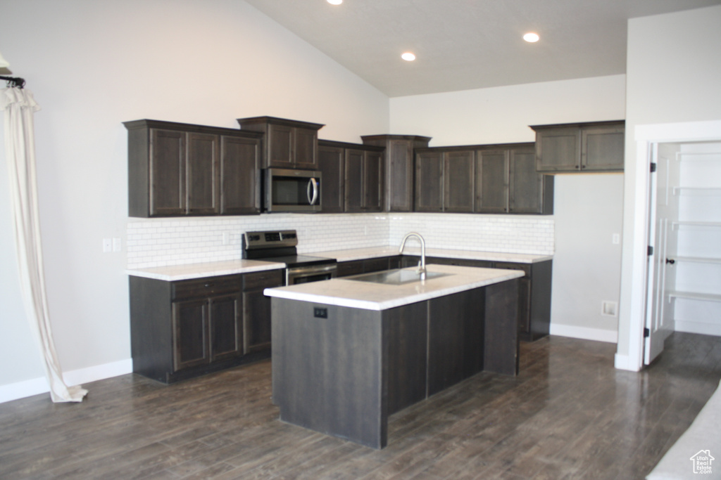 Photo 11 for MLS #2092470 at 539 S Chan Dr