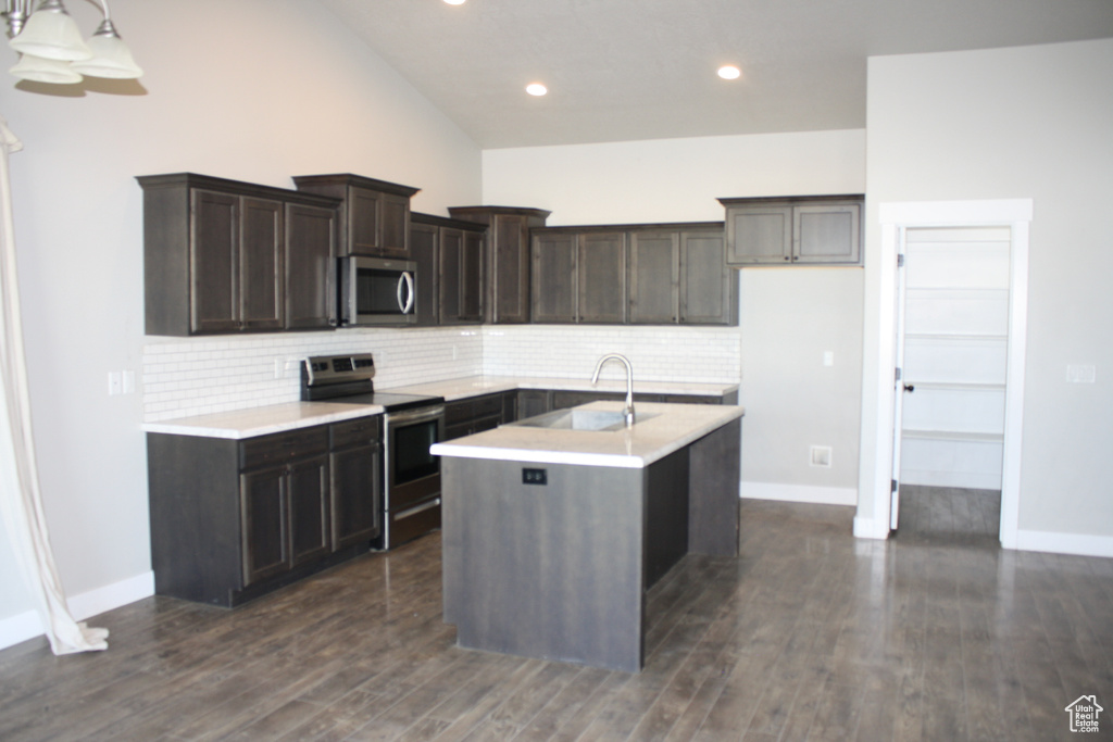 Photo 3 for MLS #2092470 at 539 S Chan Dr