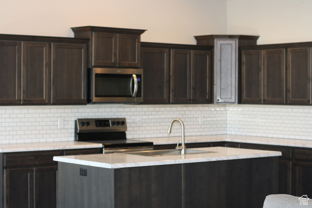 Photo 2 for MLS #2092470 at 539 S Chan Dr