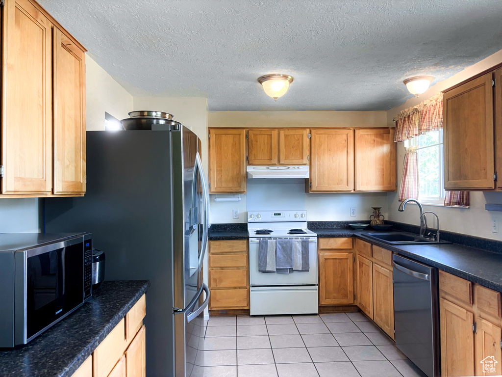 6153 S WOODSBOROUGH WAY Salt Lake City, UT 84118
