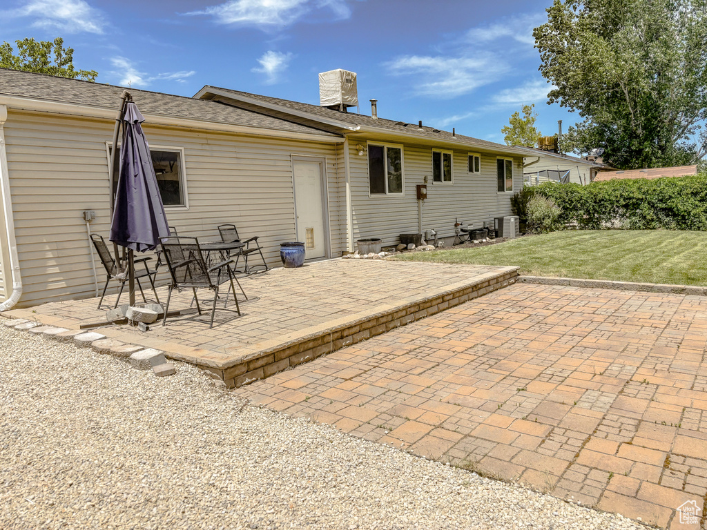 6153 S WOODSBOROUGH WAY Salt Lake City, UT 84118