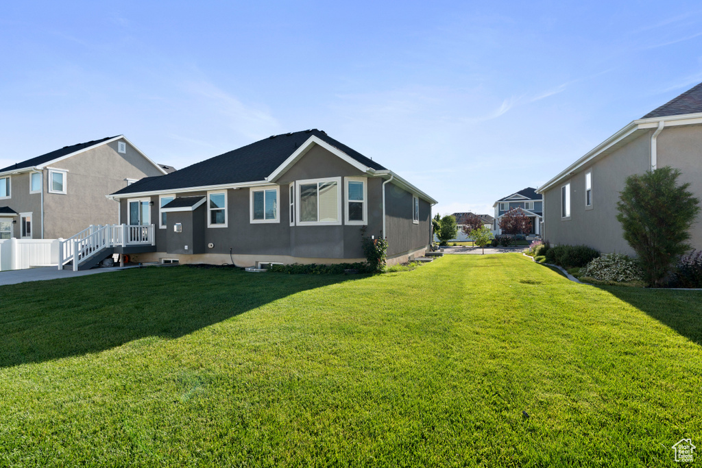 View of side of home