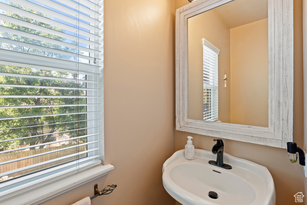 Bathroom with a sink