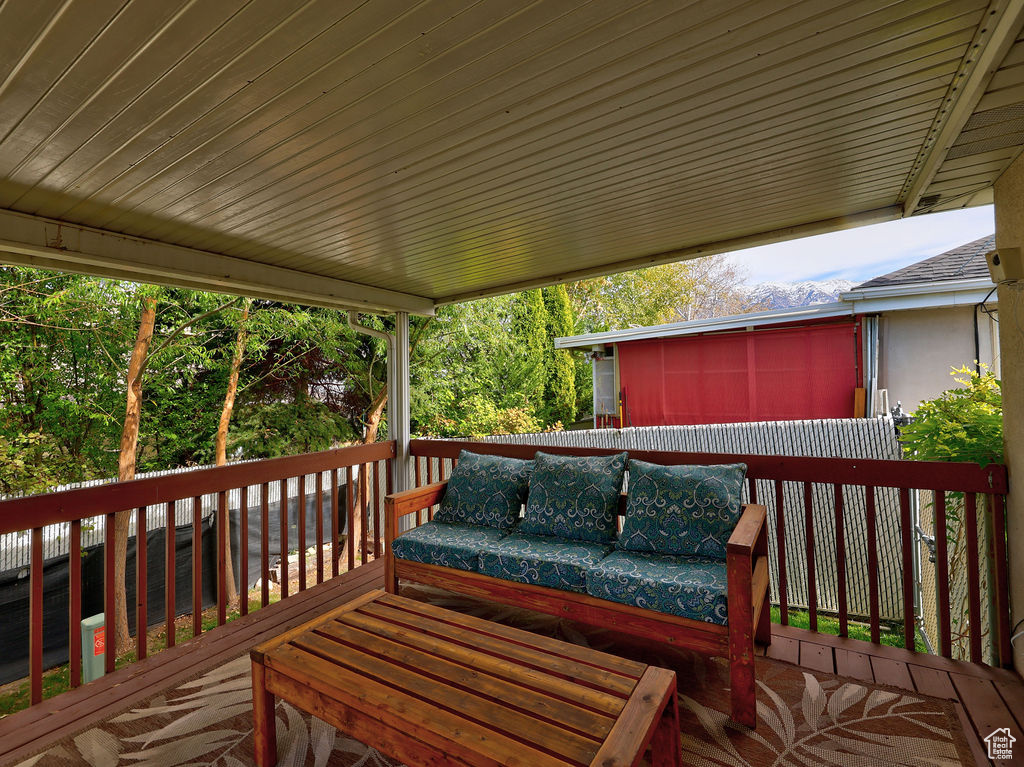 Deck with outdoor lounge area