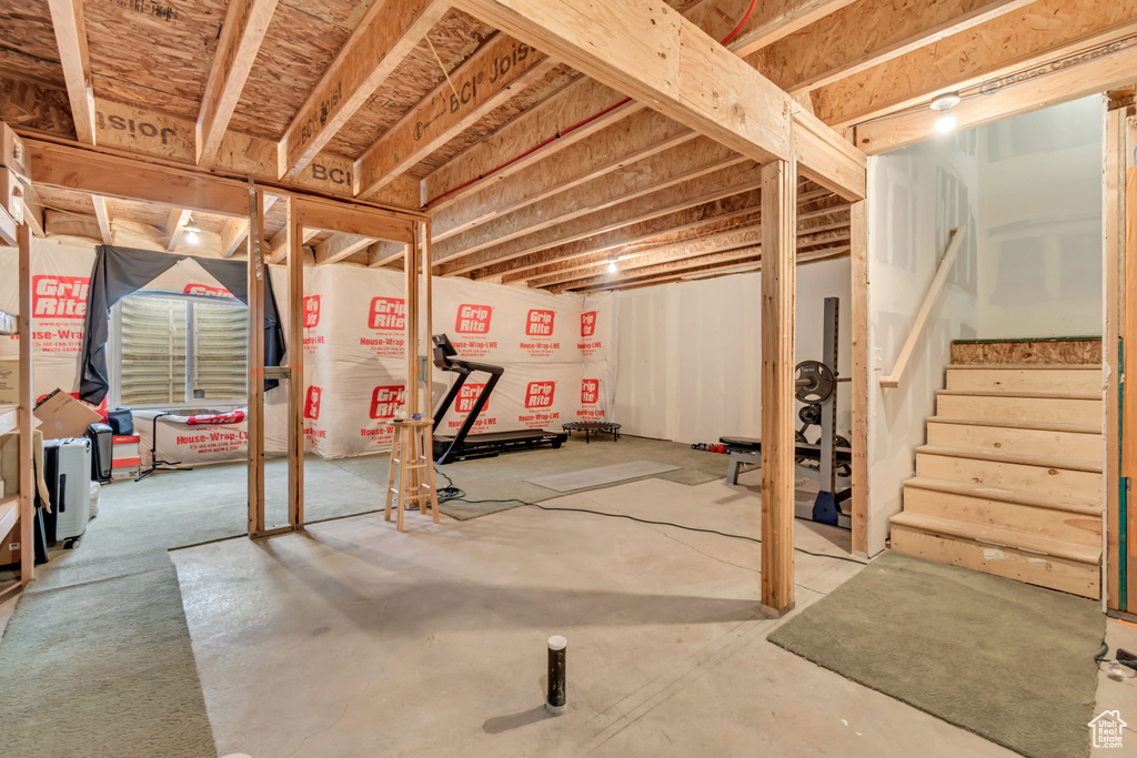 Unfinished below grade area with stairway