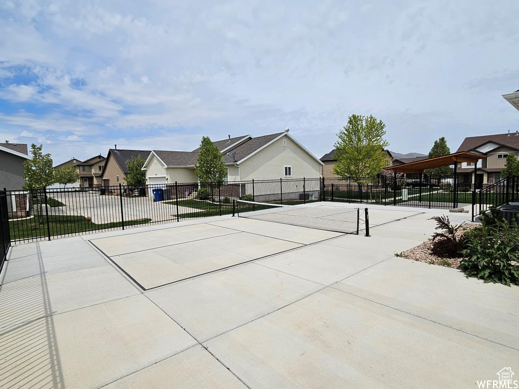 View of property's community featuring a residential view