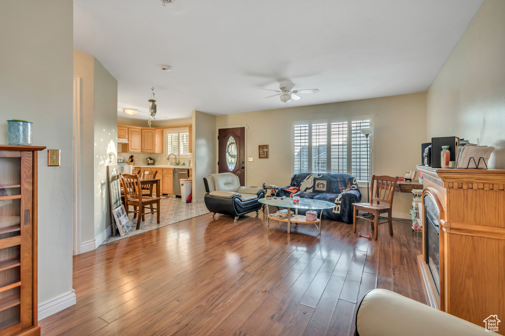 382 N PEACH ST Santaquin, UT 84655
