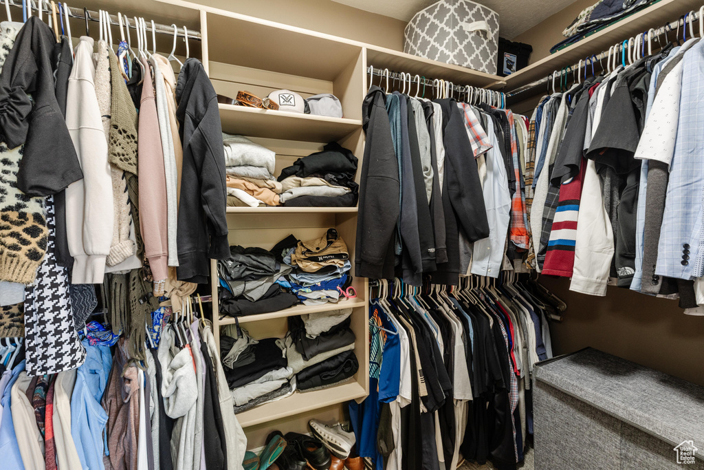 View of walk in closet